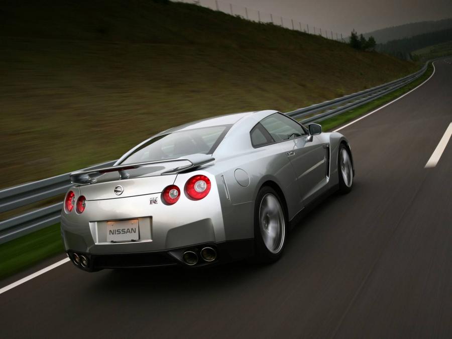  Nissan GT-R 2007 года  (фото 196 из 480)